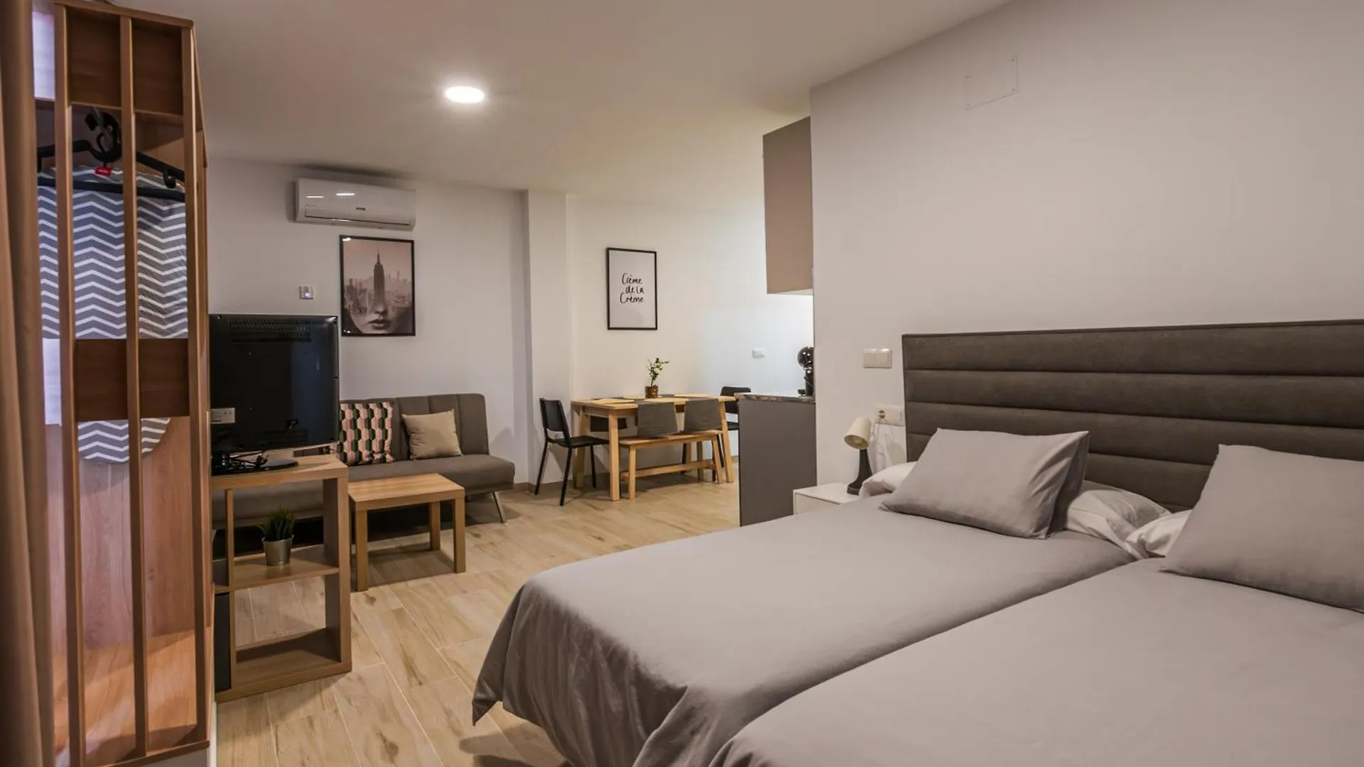 Apartamentos Turisticos Jose Cruz 内尔哈