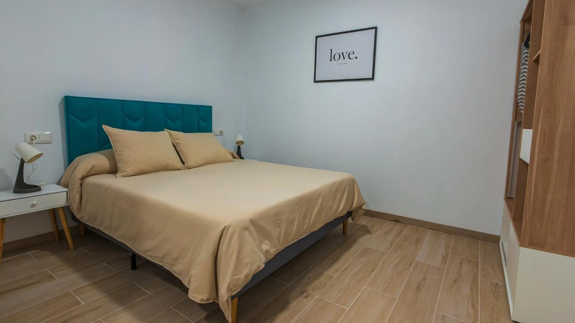 Apartamentos Turisticos Jose Cruz 内尔哈