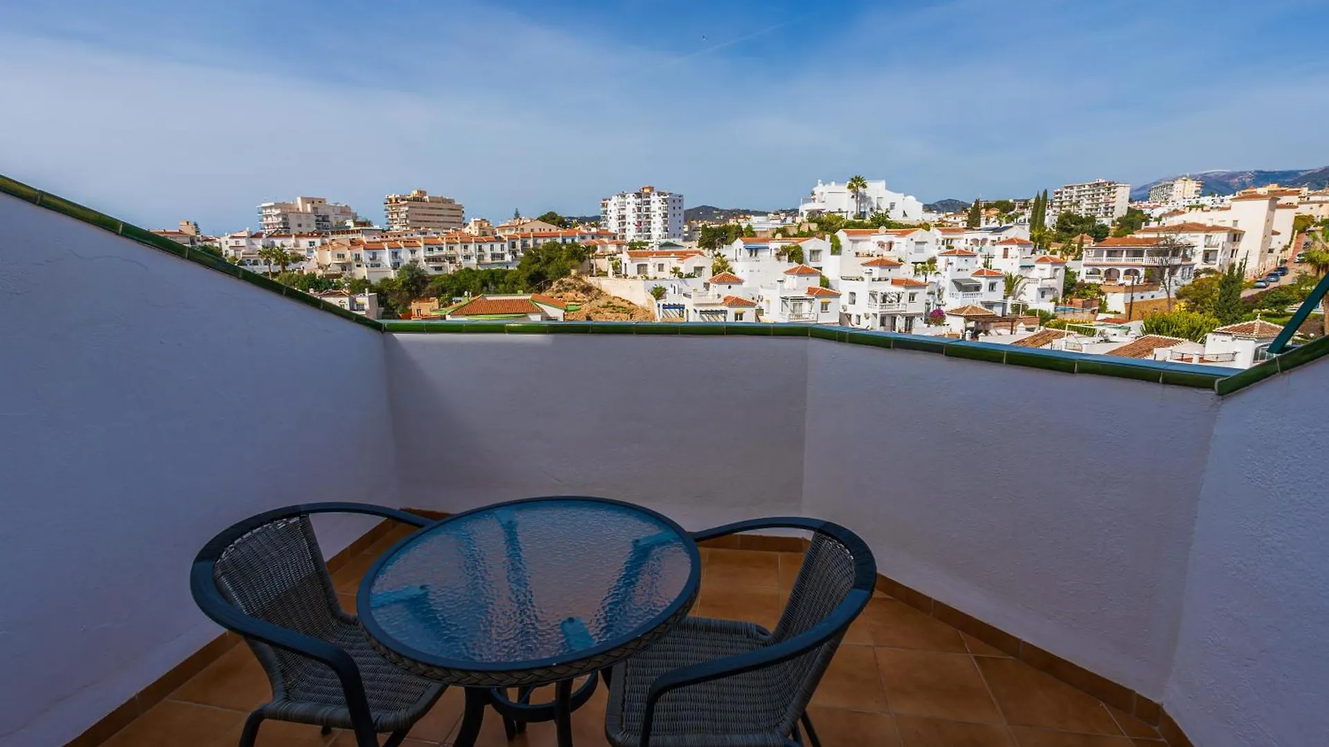 Apartamentos Turisticos Jose Cruz 内尔哈 0*,  西班牙