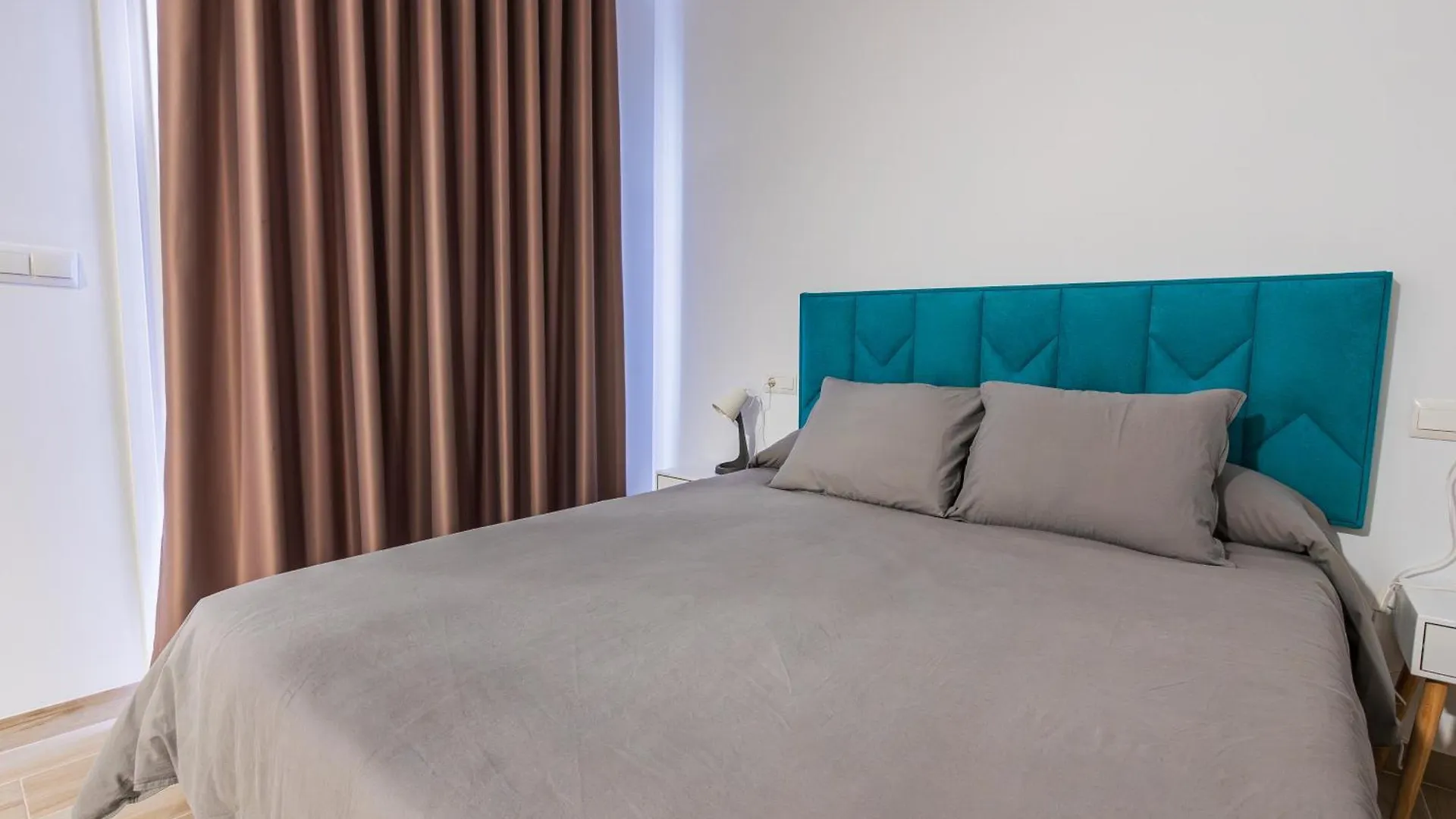 Apartamentos Turisticos Jose Cruz 内尔哈 0*,