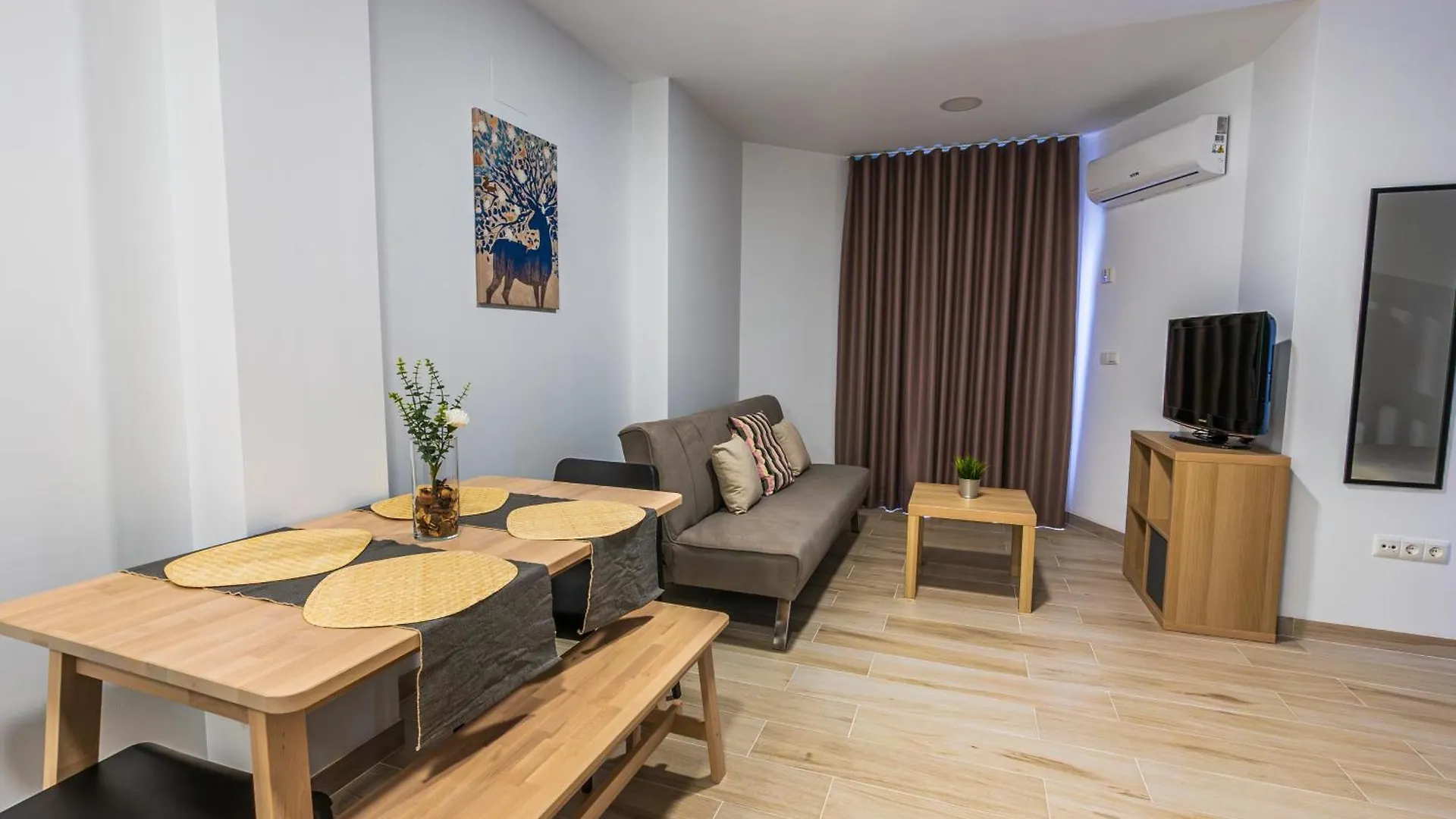 Apartamentos Turisticos Jose Cruz 内尔哈