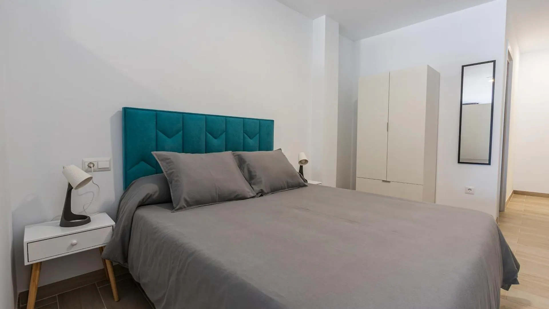 Apartamentos Turisticos Jose Cruz 内尔哈 0*,